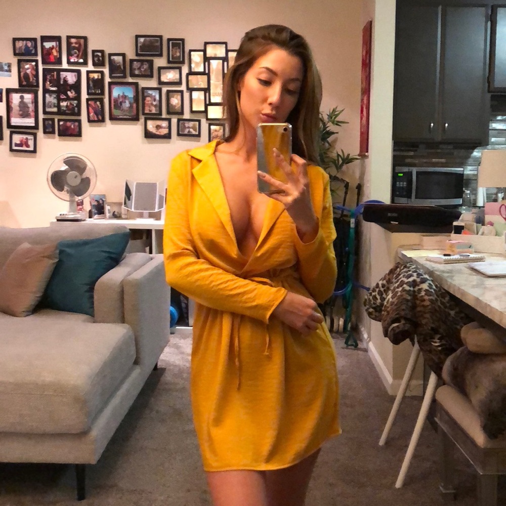 MISSGUIDED PETITE SILK GOLD PLUNGE NECK DRESS